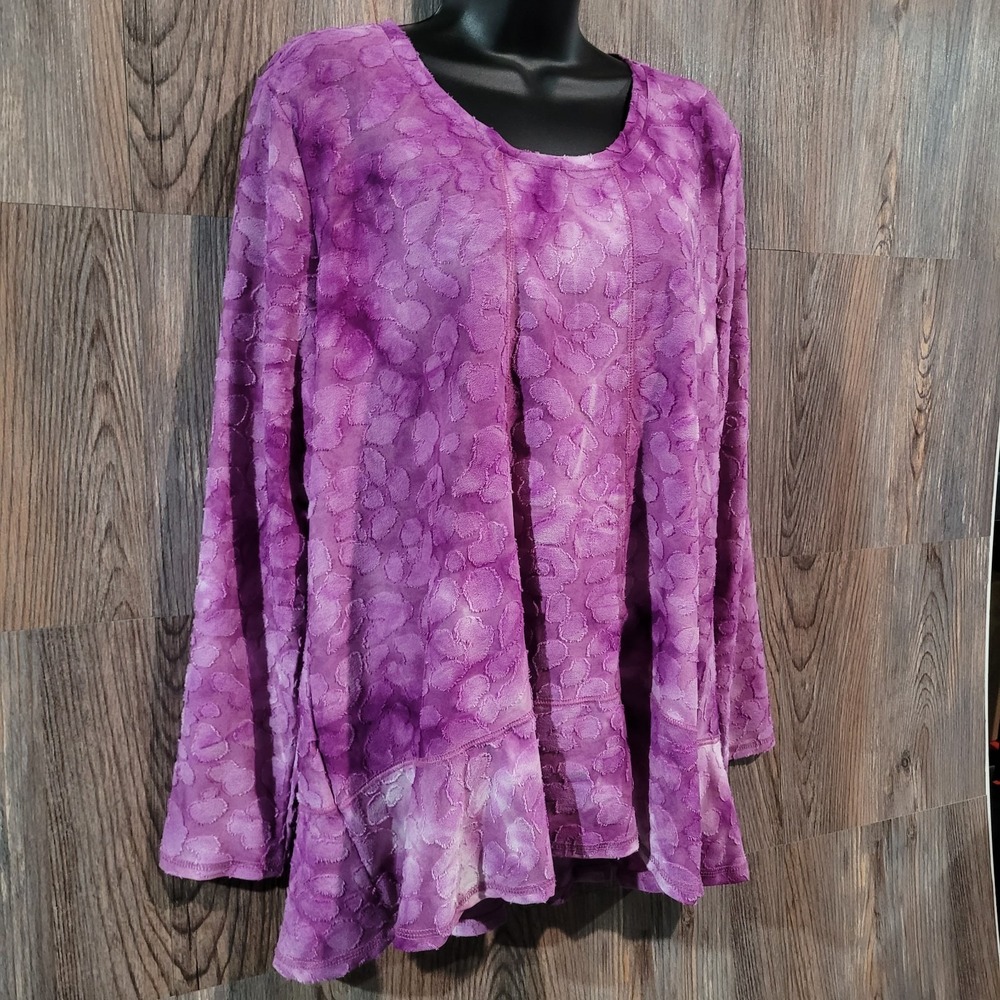 LOGO by Lori Goldstein Clipped Jacquard Top Sz L Purple Ruffle Peplum Hem Artsy - Picture 2 of 9